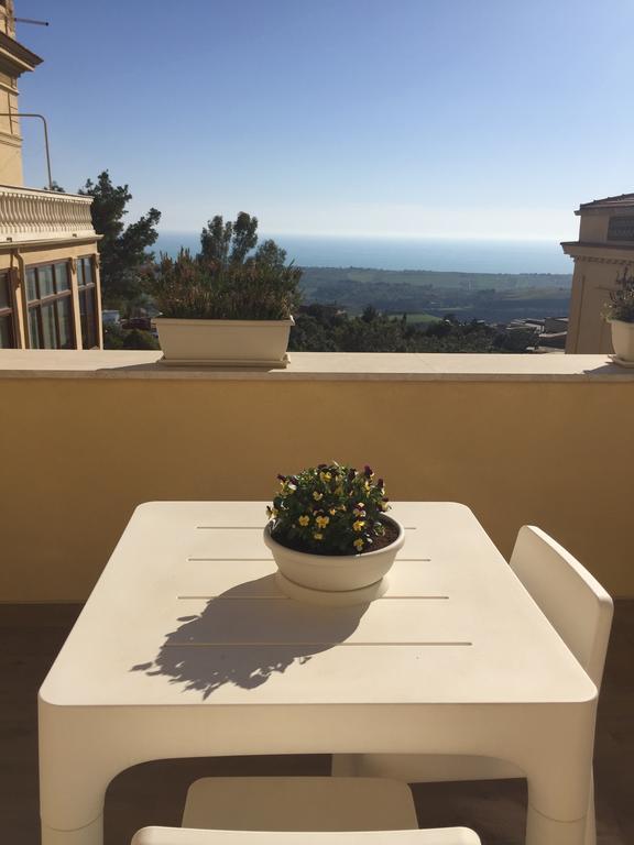 Bed and Breakfast Dimora Del Viale Agrigent Exterior foto